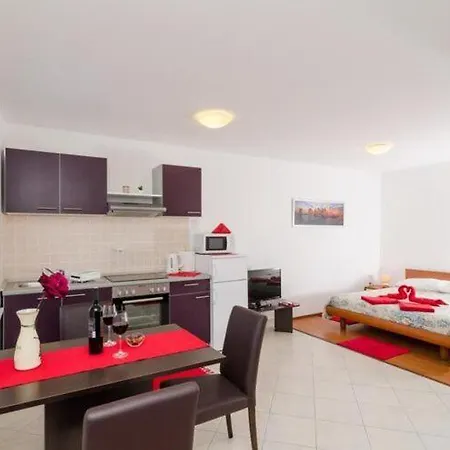 Ira - Comfort Studio With Terrace 3 Adults *