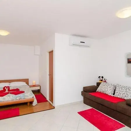 Ira - Comfort Studio With Terrace 3 Adults